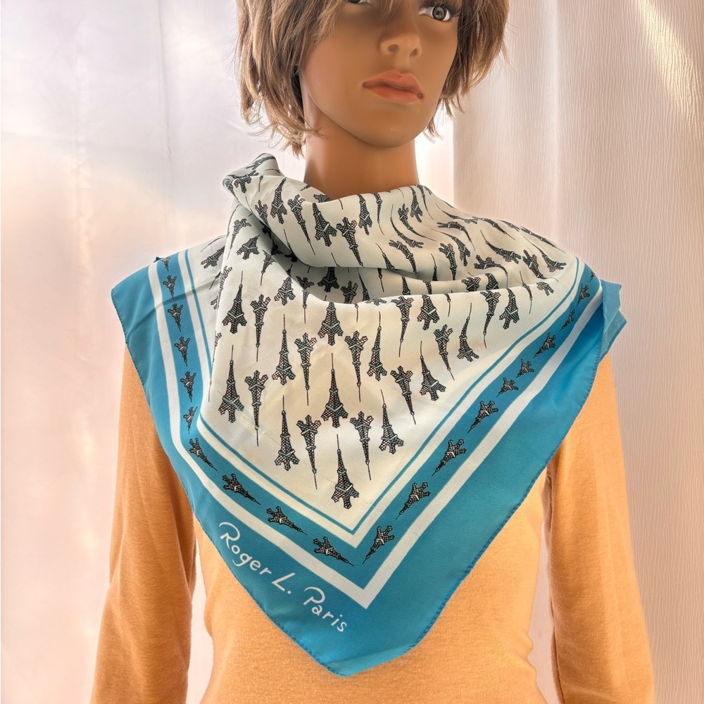 Roger L Paris Eiffel Tower Scarf